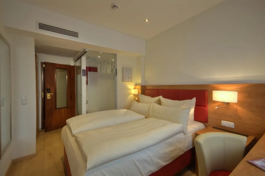 Hotel Condor Mnichov 3*,
